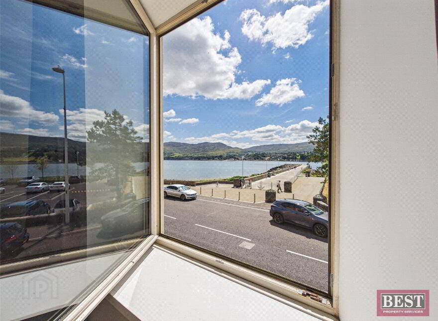 6 Osborne Promenade, Warrenpoint, Newry, BT34 3NQ