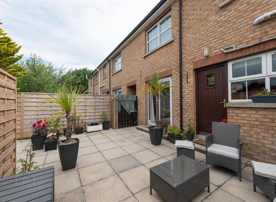 14 Rocksfield Close, Crossgar, BT30 9GQ