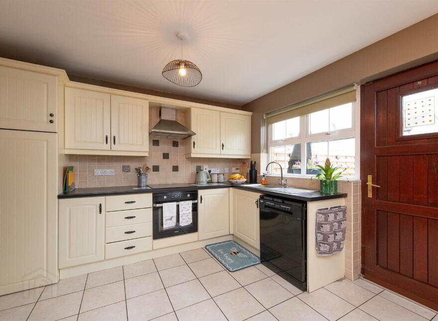 14 Rocksfield Close, Crossgar, BT30 9GQ
