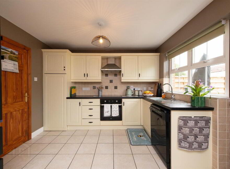 14 Rocksfield Close, Crossgar, BT30 9GQ