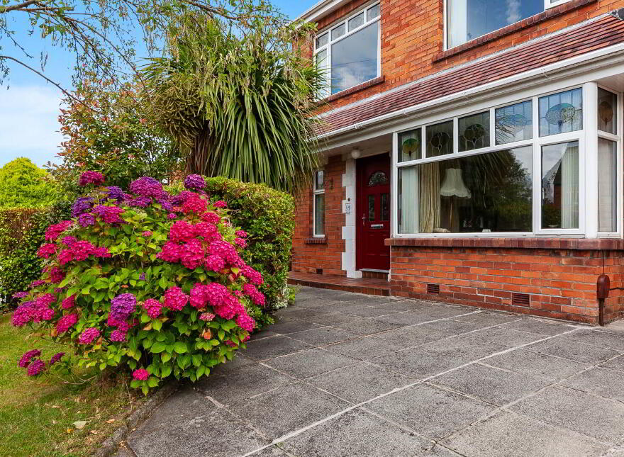37 Sunningdale Park North, Belfast, BT14 6RZ
