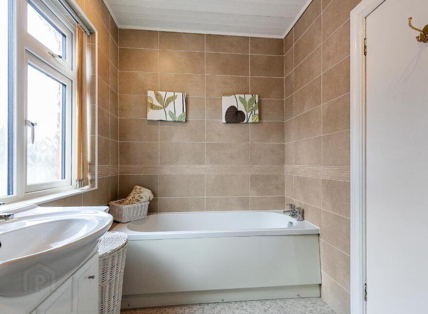 37 Sunningdale Park North, Belfast, BT14 6RZ