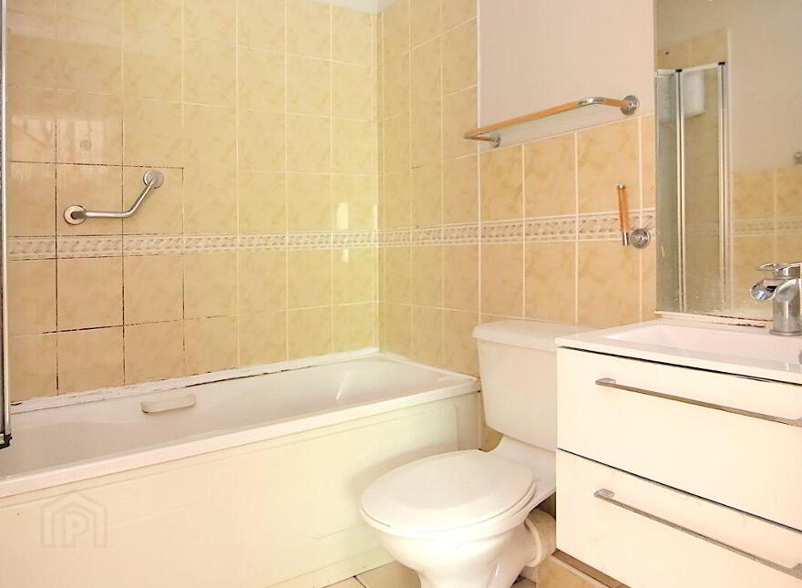 26 Larkfield Place, Lucan, K78FK65