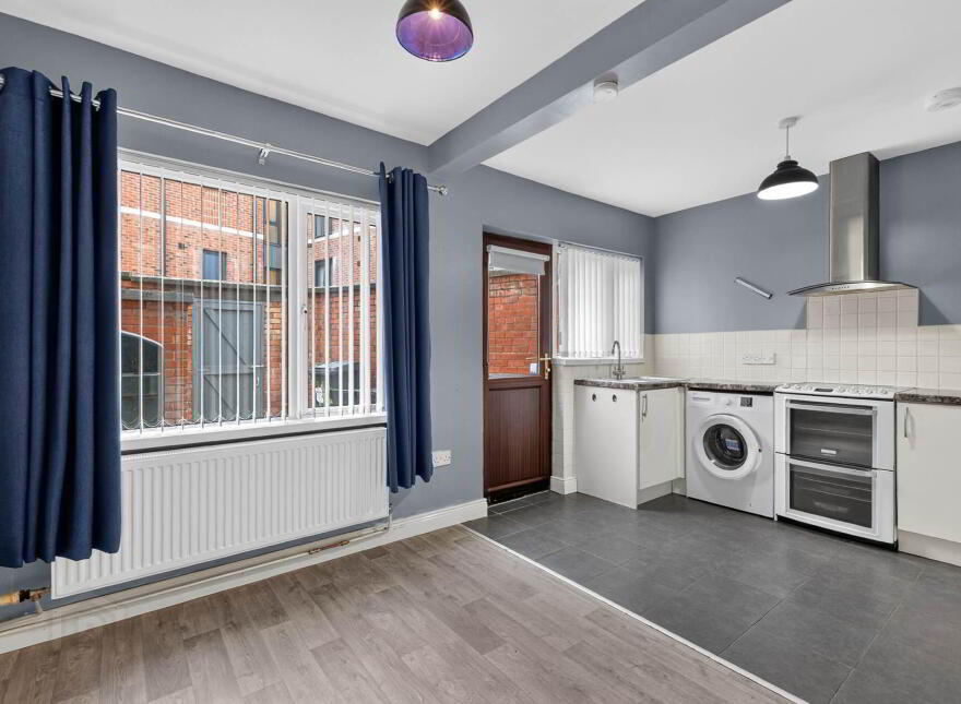 1b Willowfield Crescent, Woodstock, Belfast, BT6 8HP