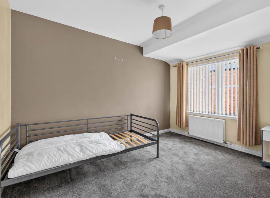 1b Willowfield Crescent, Woodstock, Belfast, BT6 8HP