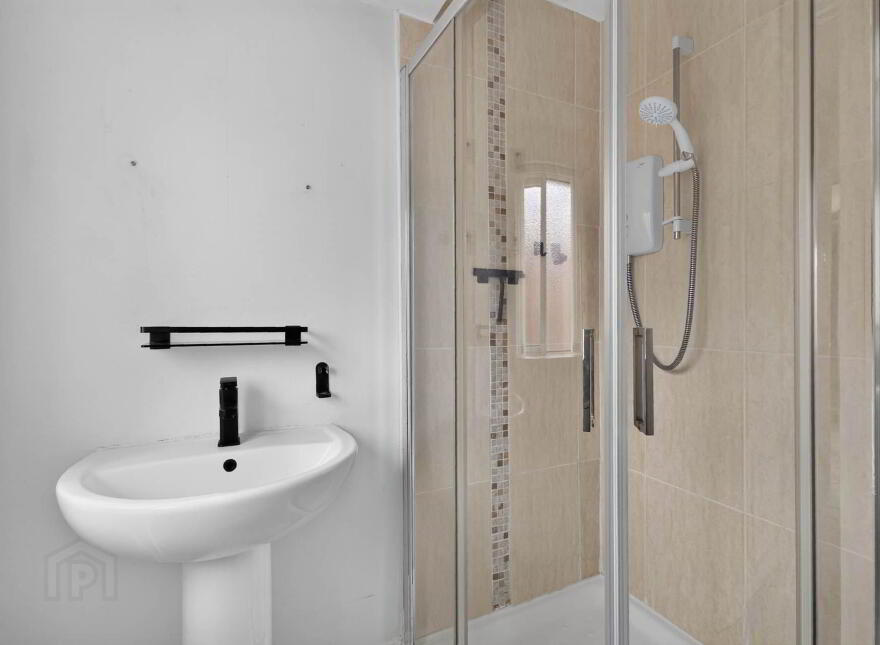 1b Willowfield Crescent, Woodstock, Belfast, BT6 8HP