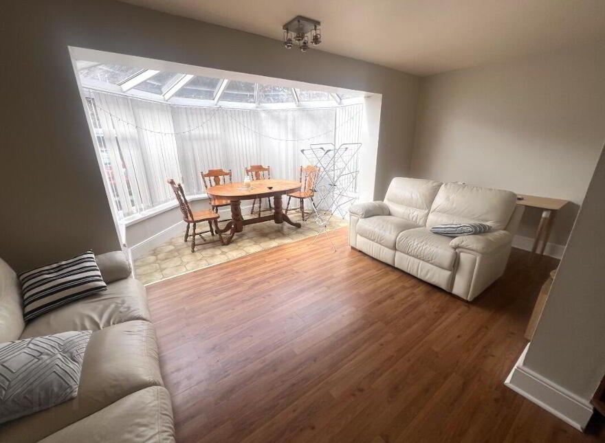 Apt 1, 73 Eglantine Avenue, Belfast, BT9 6EW