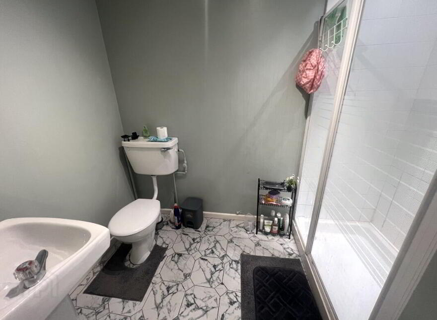 Apt 1, 73 Eglantine Avenue, Belfast, BT9 6EW