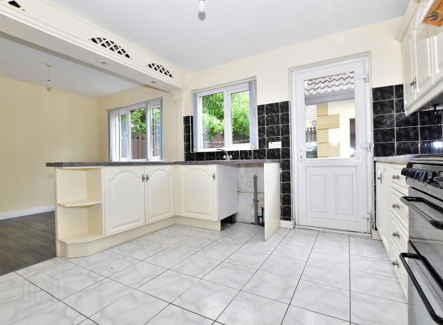 15 Glen River Park, Glenavy, BT29 4FX