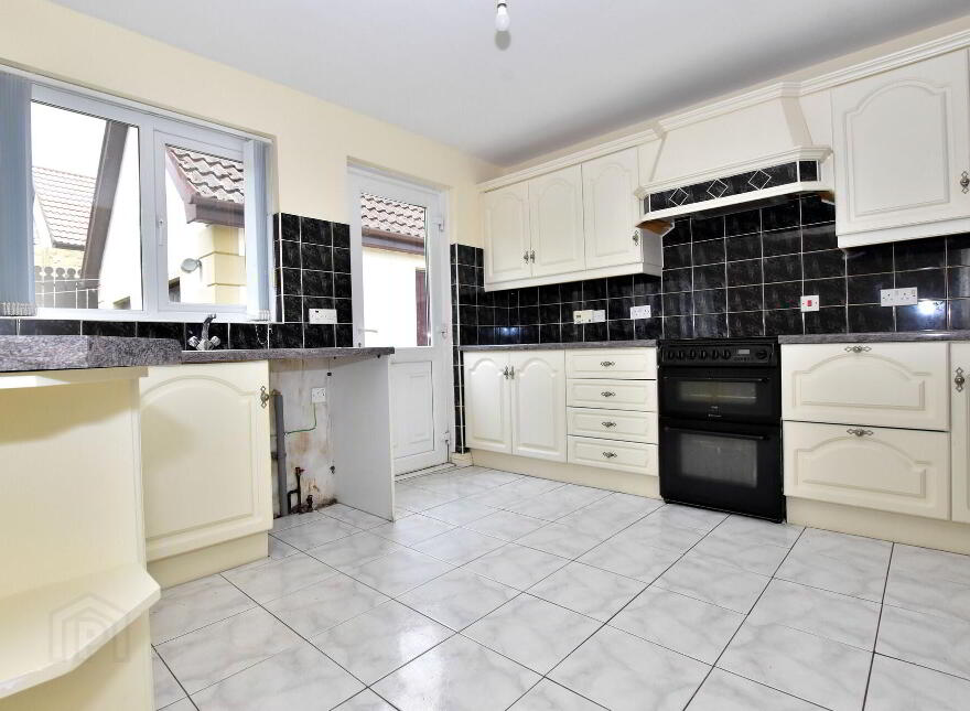 15 Glen River Park, Glenavy, BT29 4FX