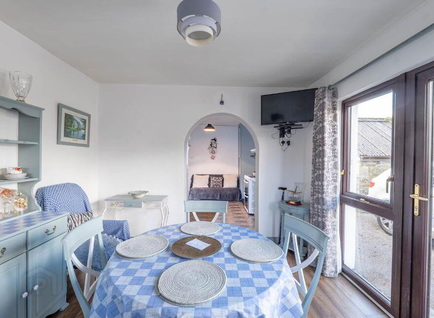 Kilkea Cottage, Kilkea Village, Castledermot, Kilkea, R14D361