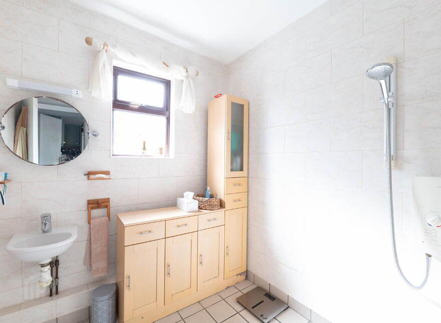 Kilkea Cottage, Kilkea Village, Castledermot, Kilkea, R14D361