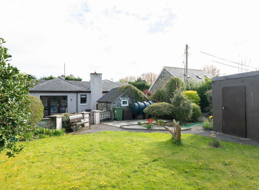 Kilkea Cottage, Kilkea Village, Castledermot, Kilkea, R14D361