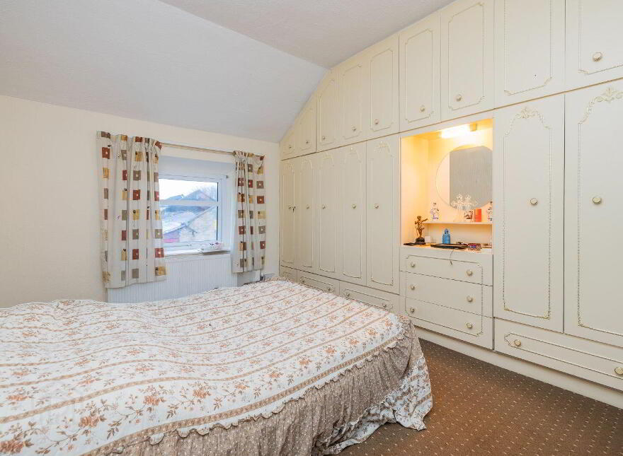 Bal-Ard, 25 High Street, Balbriggan, K32W209