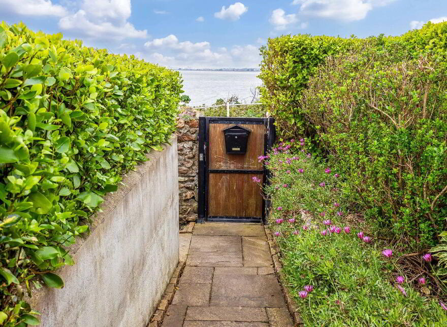 6 The Old Coastguard Station, Sutton Strand, Sutton, Sutton, D13YK28