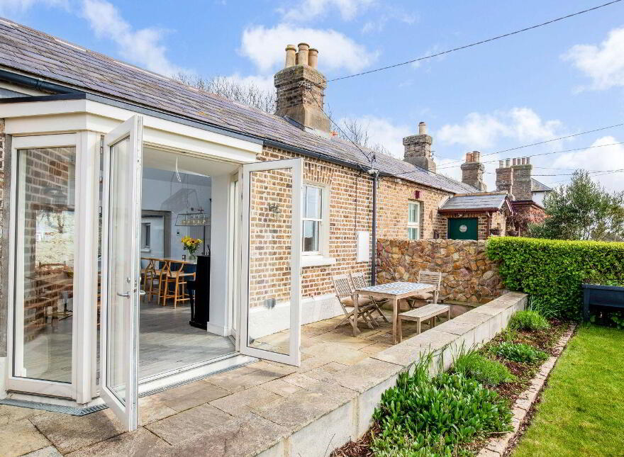6 The Old Coastguard Station, Sutton Strand, Sutton, Sutton, D13YK28