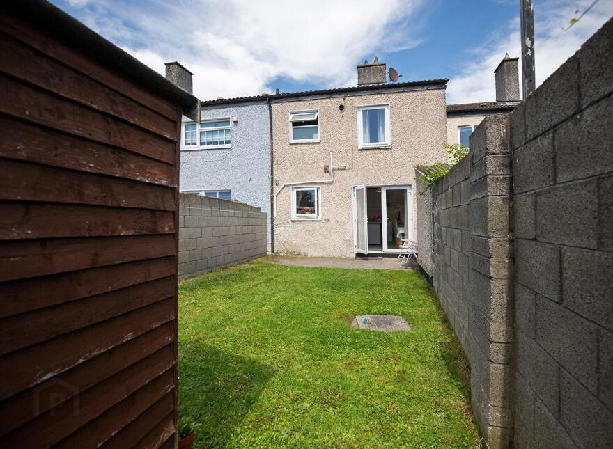 396 Coultry Road, Santry Avenue, Dublin 9, D09P0K1