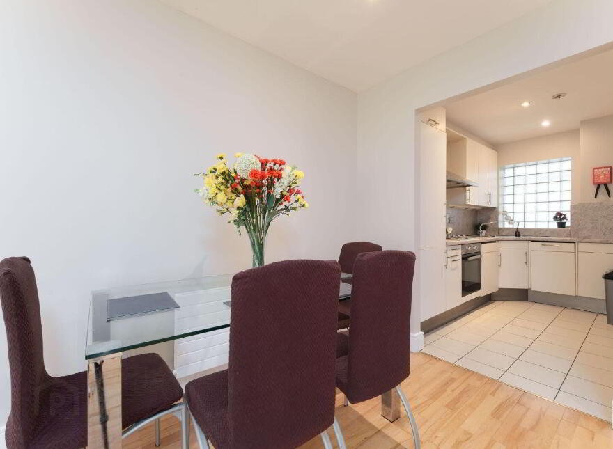 Apartment 2 Kelston Hall, Foxrock, Foxrock, D18T025