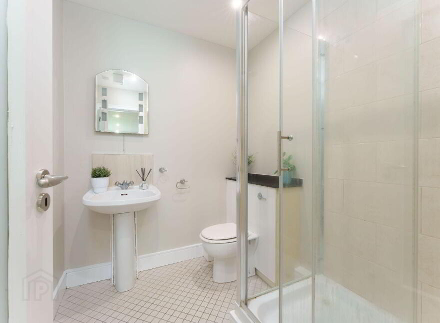 Apartment 2 Kelston Hall, Foxrock, Foxrock, D18T025