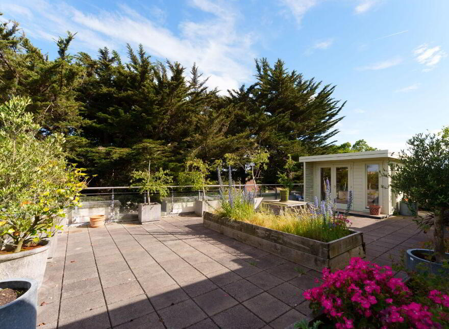 Apartment 2 Kelston Hall, Foxrock, Foxrock, D18T025