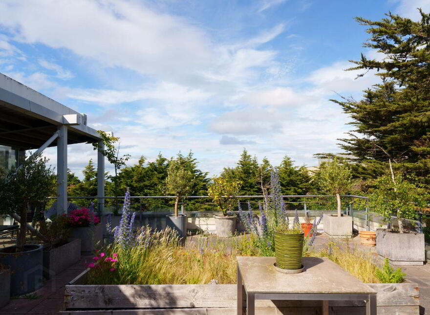 Apartment 2 Kelston Hall, Foxrock, Foxrock, D18T025