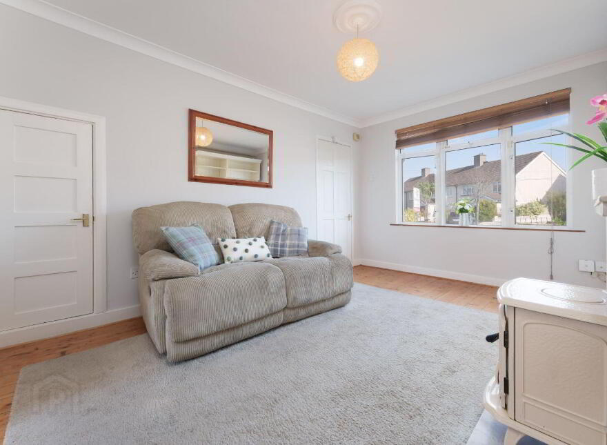 98 Loreto Avenue, Rathfarnham, Dublin 14, D14K8N9