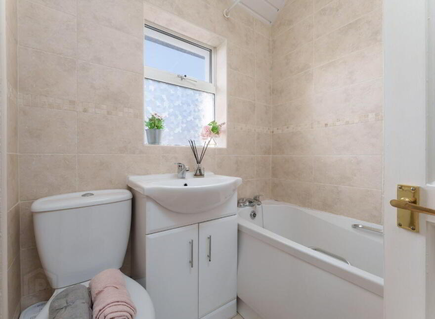 98 Loreto Avenue, Rathfarnham, Dublin 14, D14K8N9