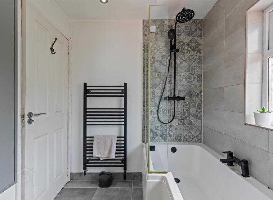 60 Ballyregan Road, Dundonald, Belfast, BT16 1HZ
