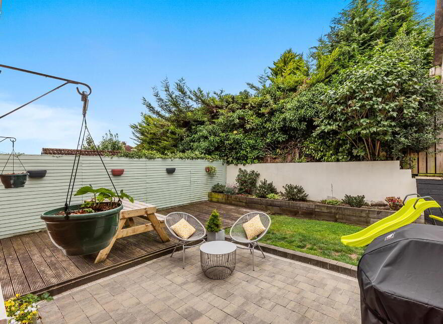 60 Ballyregan Road, Dundonald, Belfast, BT16 1HZ