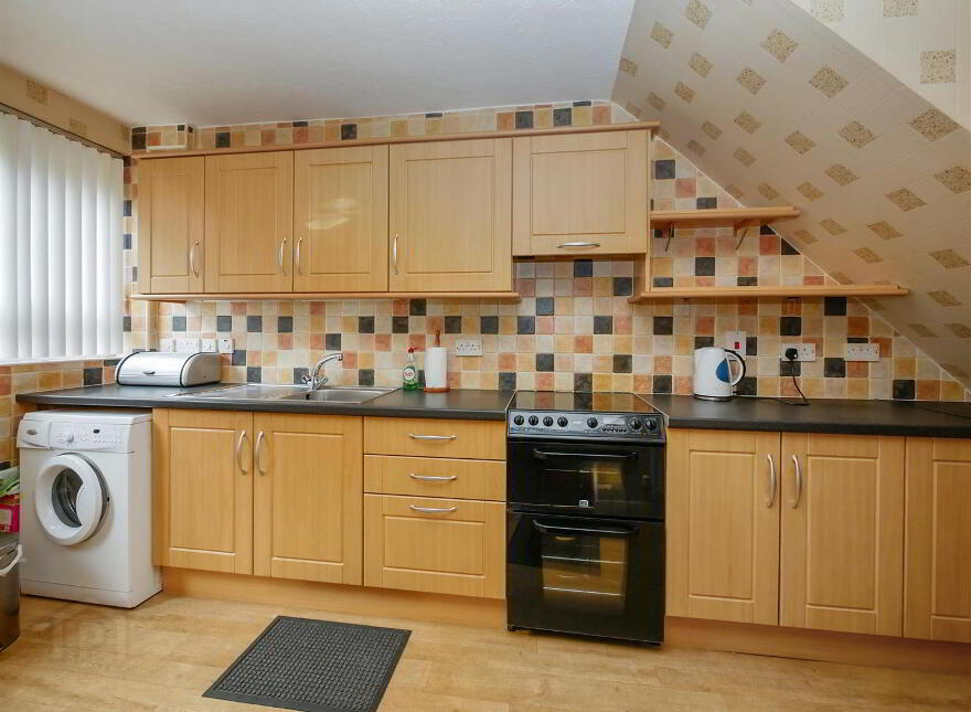 124a Belvoir Drive, Belvoir Park, Belfast, BT8 7DT