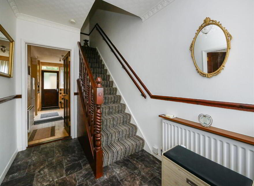 124a Belvoir Drive, Belvoir Park, Belfast, BT8 7DT