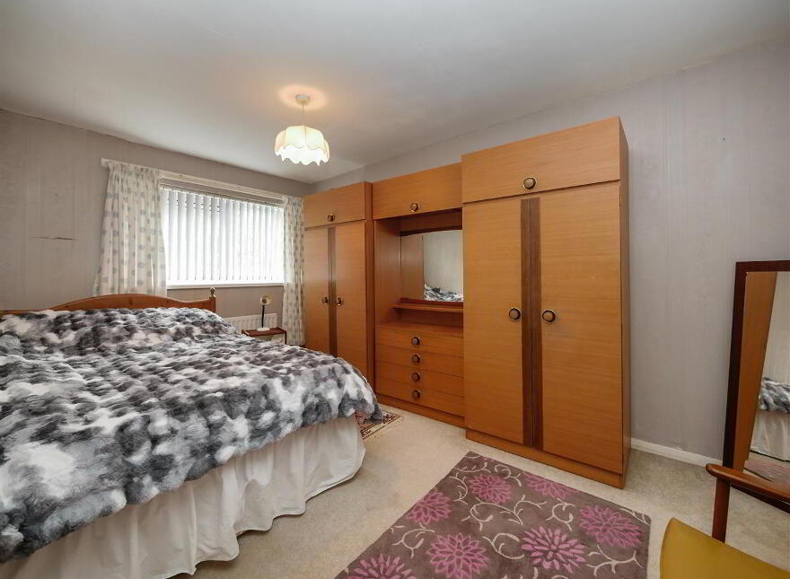 124a Belvoir Drive, Belvoir Park, Belfast, BT8 7DT
