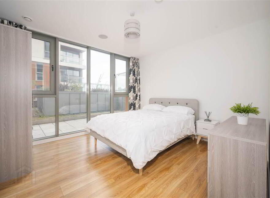 Apt 1109 The Arc, 2L Queens Road, Belfast, BT3 9FN