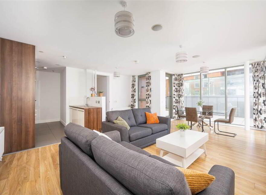 Apt 1109 The Arc, 2L Queens Road, Belfast, BT3 9FN