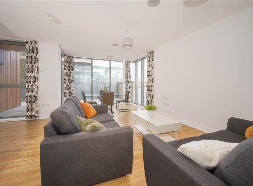Apt 1109 The Arc, 2L Queens Road, Belfast, BT3 9FN