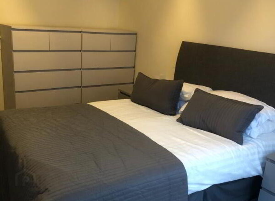 Apt 1, 94 Wellesley Avenue, Belfast, BT9 6DH
