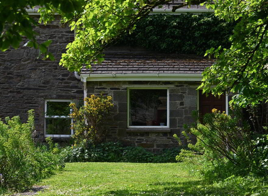 Flowerhill, Ballyduff, P51AH6Y