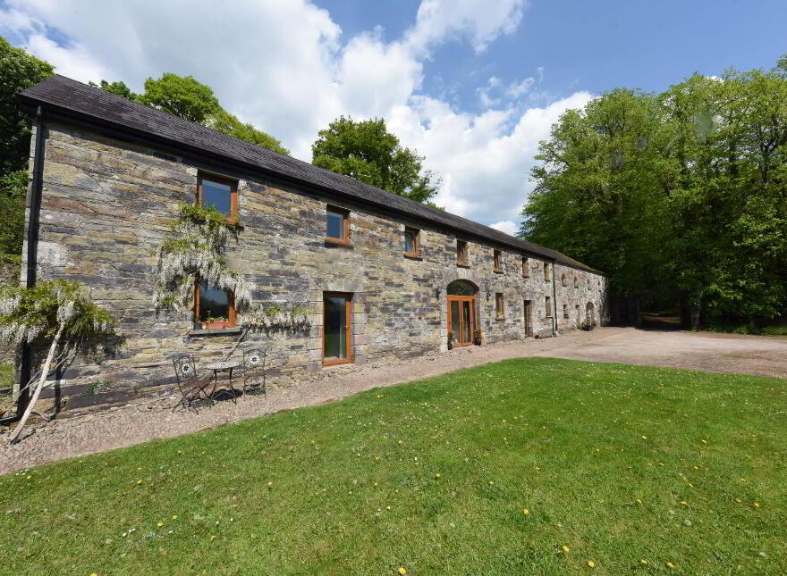 Flowerhill, Ballyduff, P51AH6Y