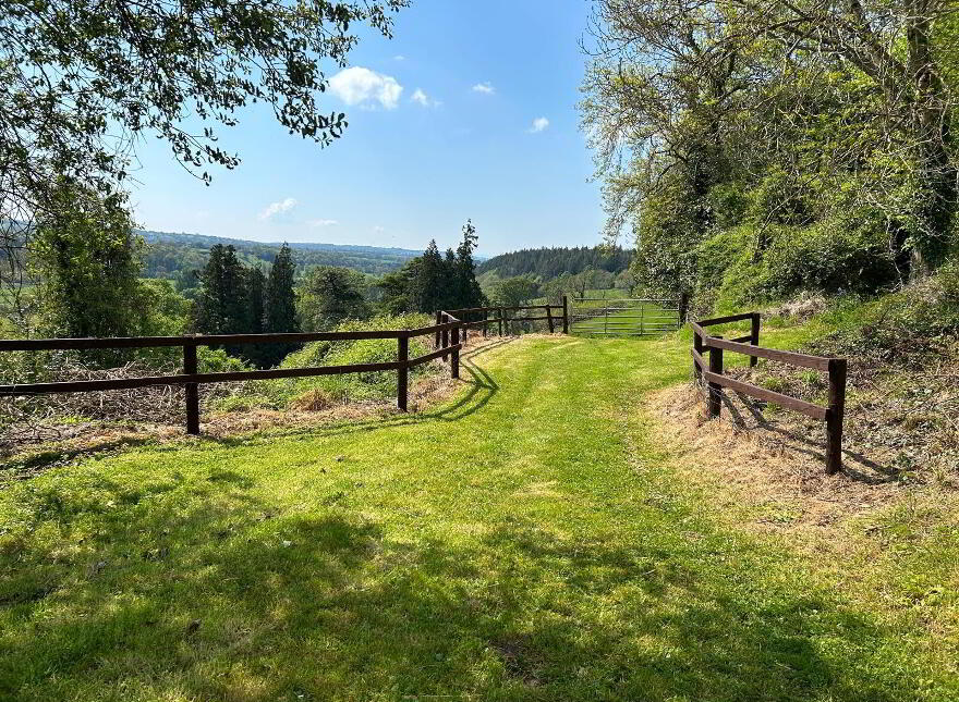 Flowerhill, Ballyduff, P51AH6Y