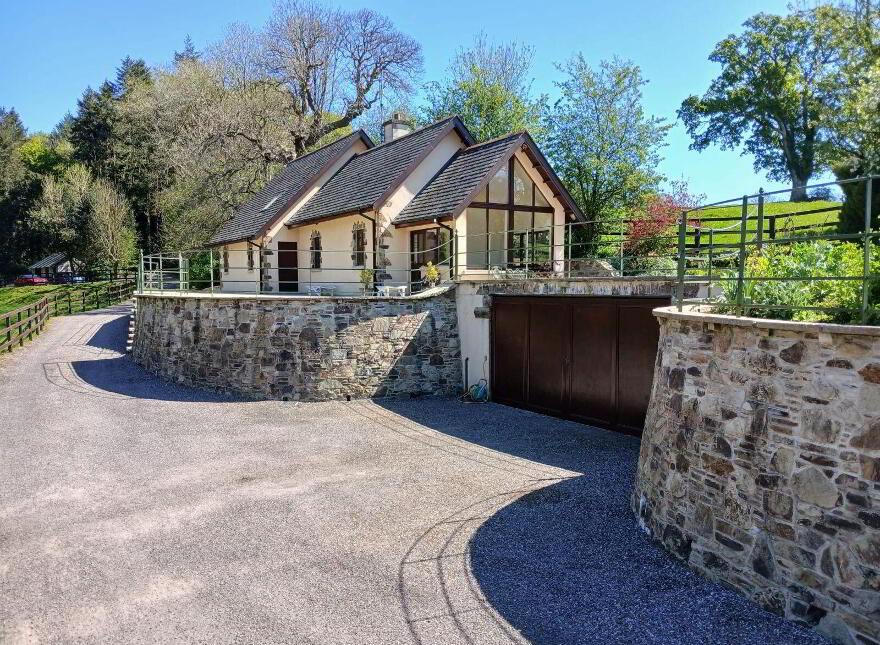 Woodbrook Lodge, Kilmurry, Kilworth, P61Y971 photo