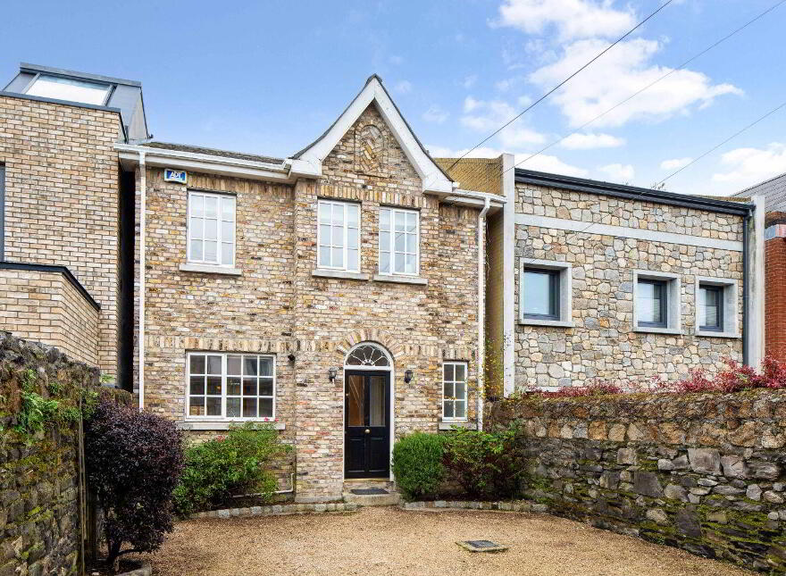 34 Raglan Lane, Ballsbridge, D04T1F2 photo