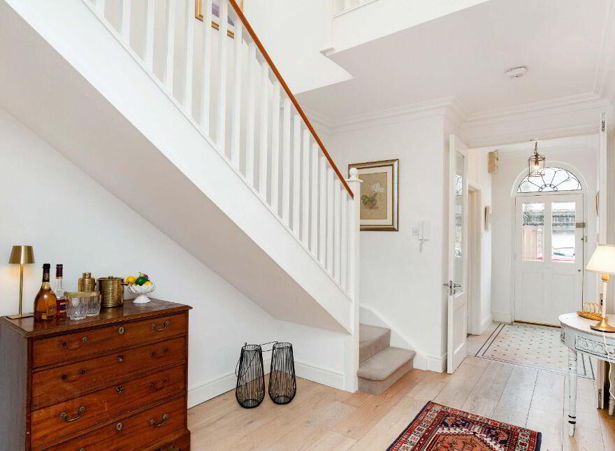 34 Raglan Lane, Ballsbridge, D04T1F2