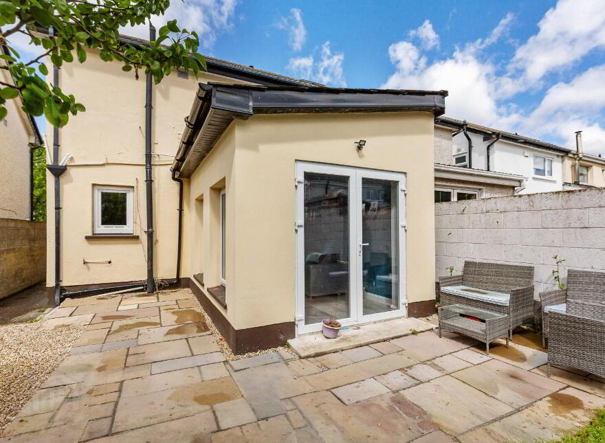 27 Pineview Grove, Aylesbury, D24V8NR