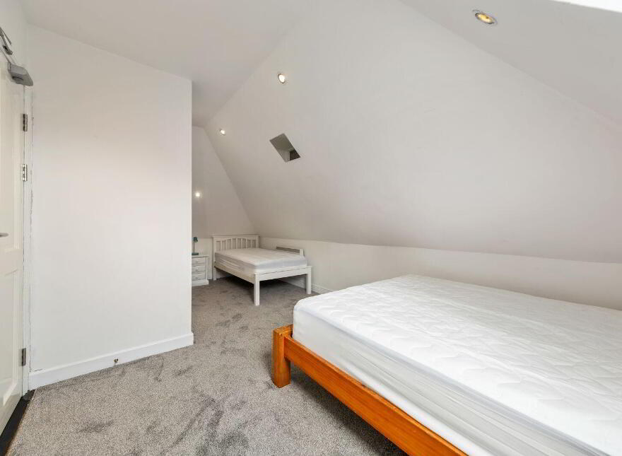 Apartment 2 Gledswood Mews ( 2 Bed And 2 Attic Roo, Bird Avenue, Cl...Clonskeagh, D14WC04