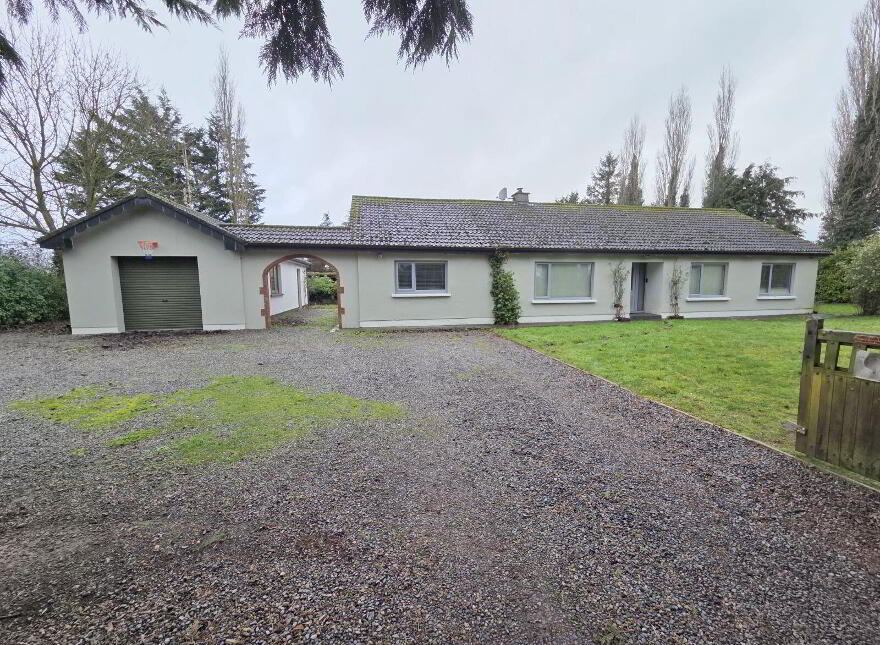 Ballycarron, Grange North, Golden, Cashel, E25HY91