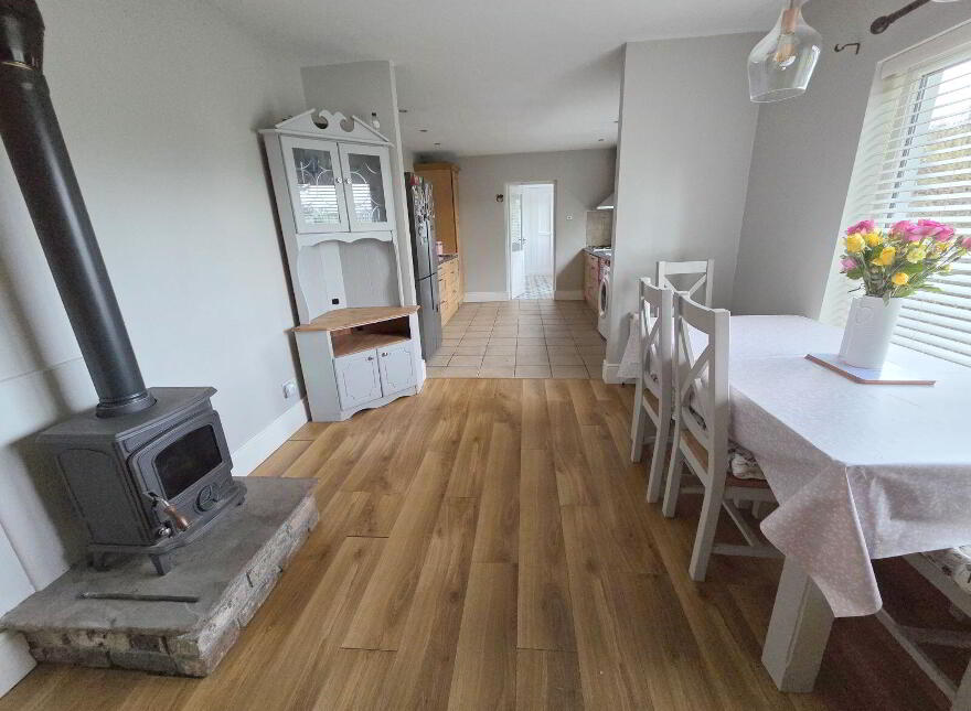 Ballycarron, Grange North, Golden, Cashel, E25HY91