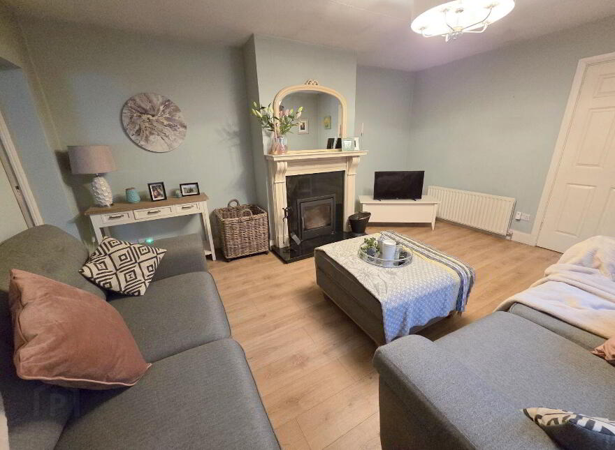 Ballycarron, Grange North, Golden, Cashel, E25HY91