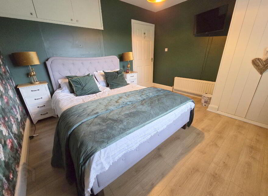 Ballycarron, Grange North, Golden, Cashel, E25HY91