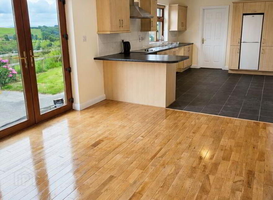 Drumbrastle East, Newport, Newport, F28RW90