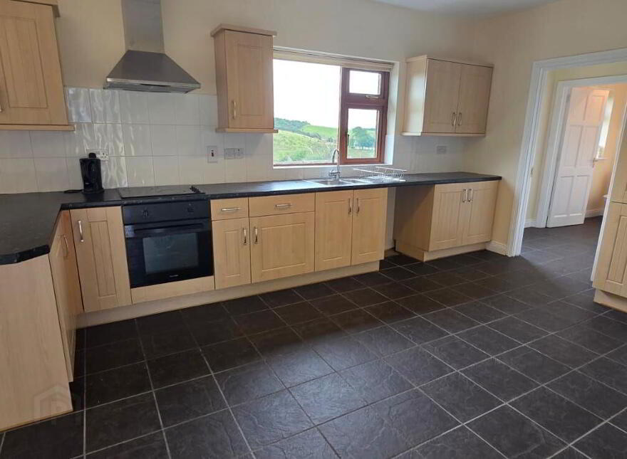Drumbrastle East, Newport, Newport, F28RW90